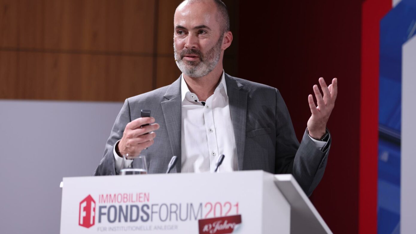 Htim Auf Dem Fondsforum 2021 Hamburg Team