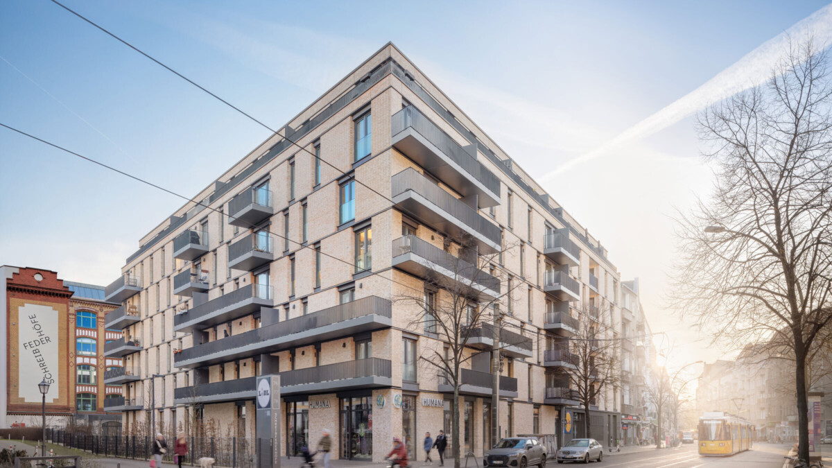 Blick von der Straße auf Bauteil A der Schreibfederhöfe in Berlin