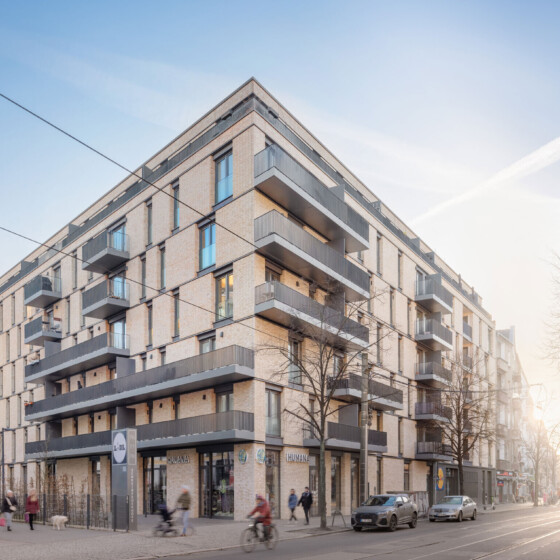 Blick von der Straße auf Bauteil A der Schreibfederhöfe in Berlin