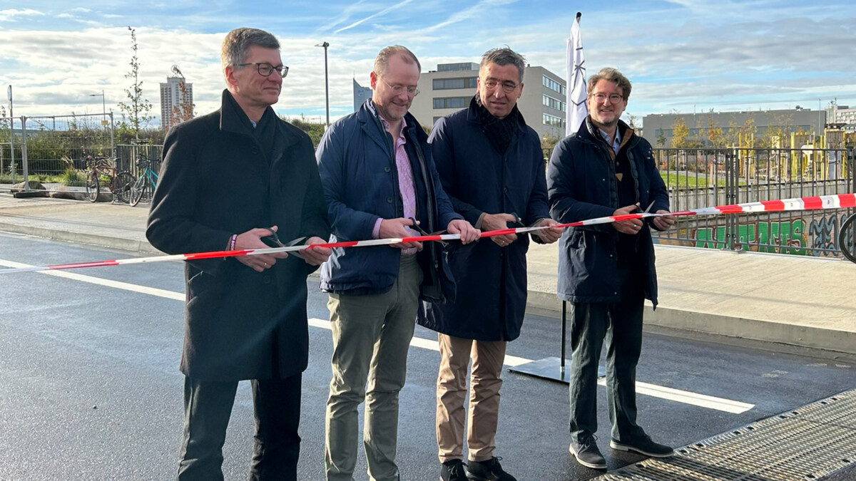 Eröffnungsfeier zur Verkehrsanbindung des Löwitz Quartiers in Leipzig