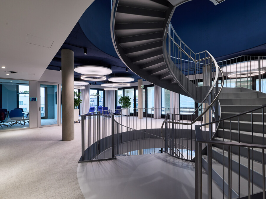 Moderne Innenraumgestaltung vom GEA Headquarter im maxfrei Düsseldorf