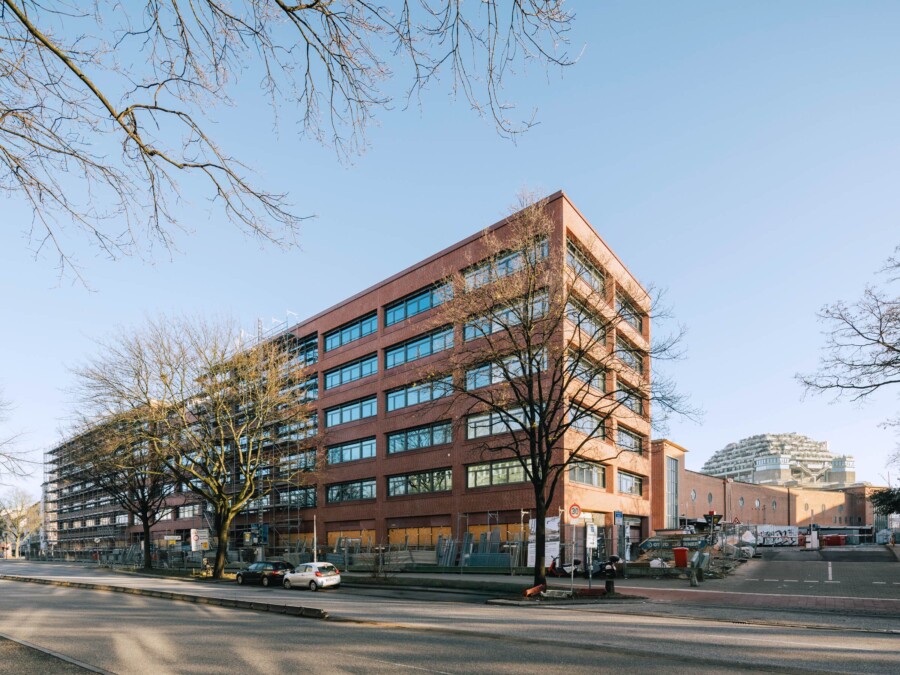 Ansicht vom Paulihaus von der Budapester Straße in Hamburg