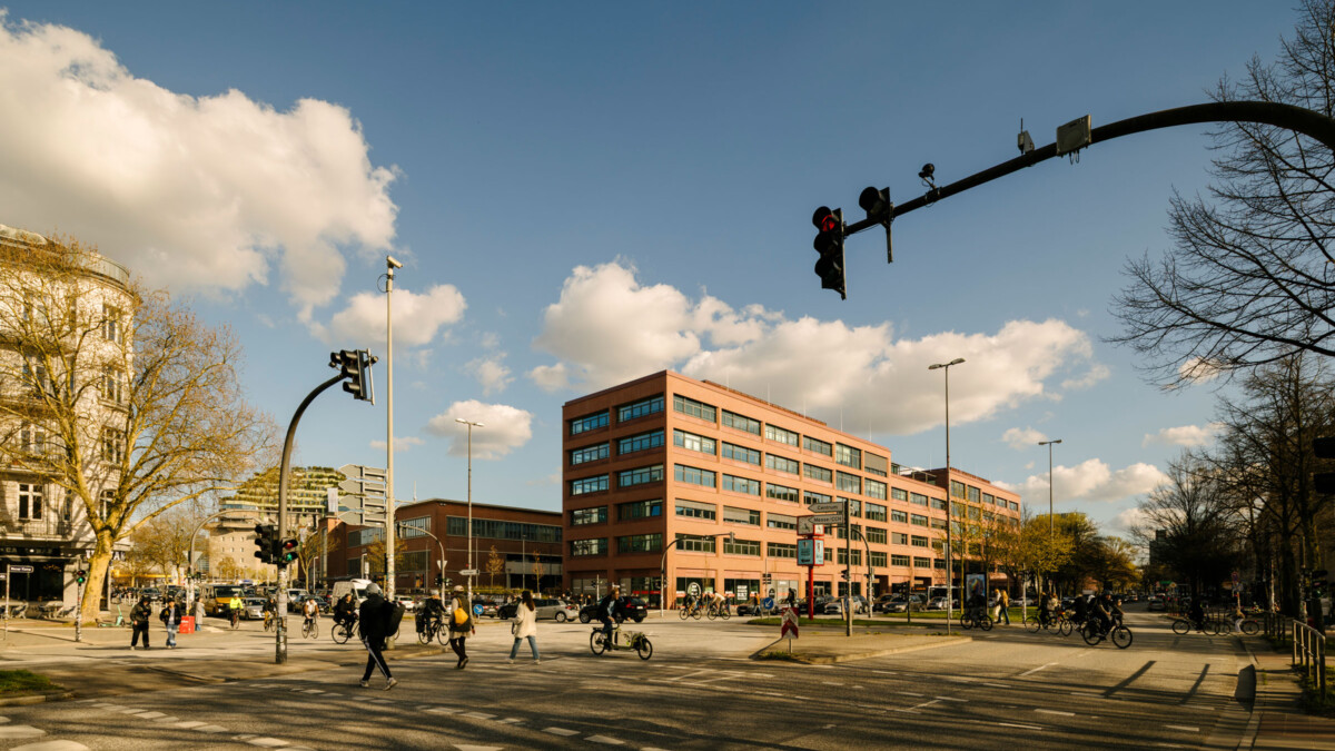 Das Paulihaus in Hamburg an der Ecke Neuer Pferdemarkt und Neuer Kamp