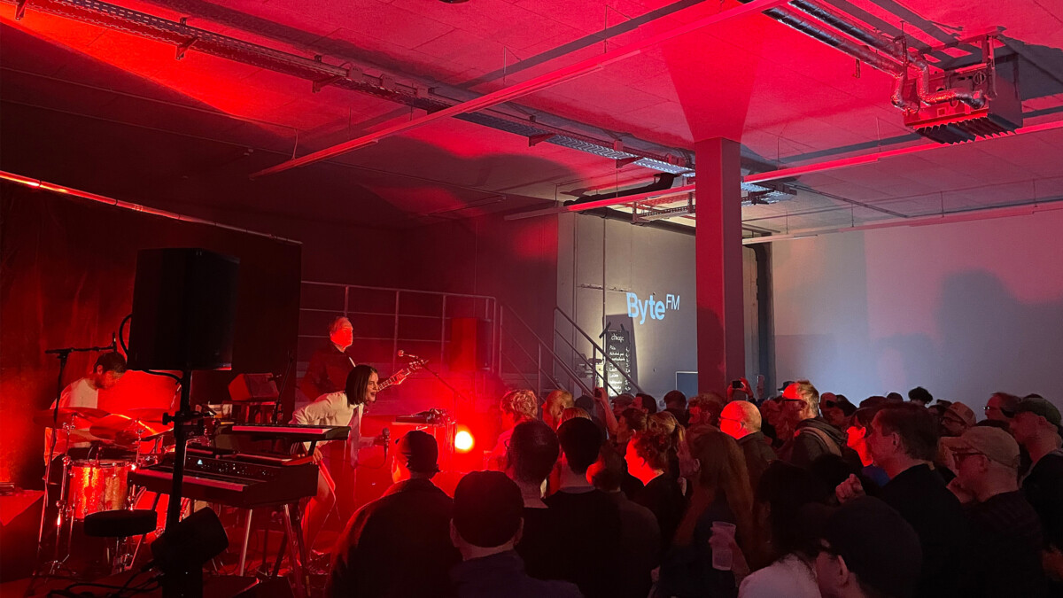 ByteFM-Konzert mit Sophia Kennedy im Paulihaus