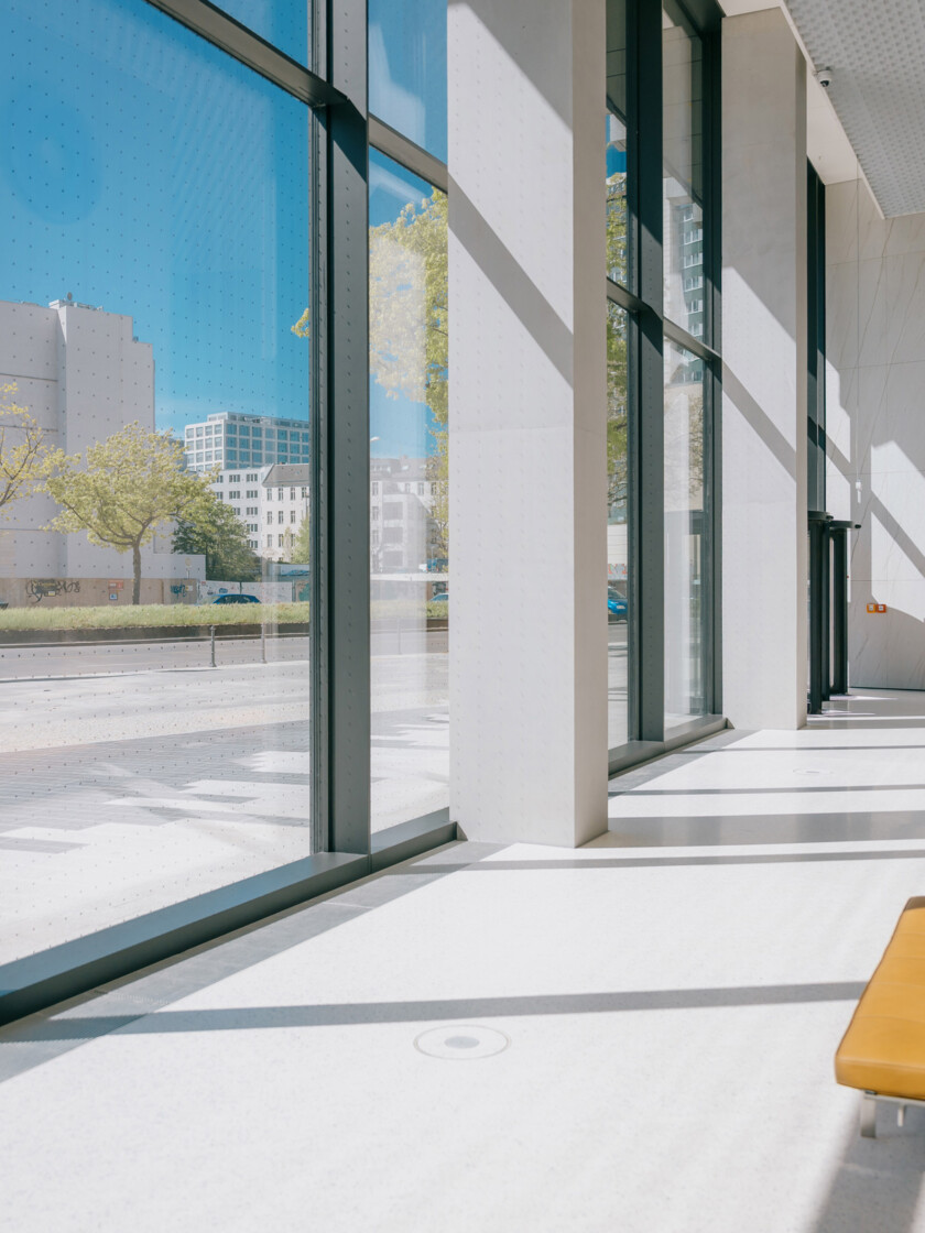 Lobby vom John Jahr Haus an der Kurfürstenstraße